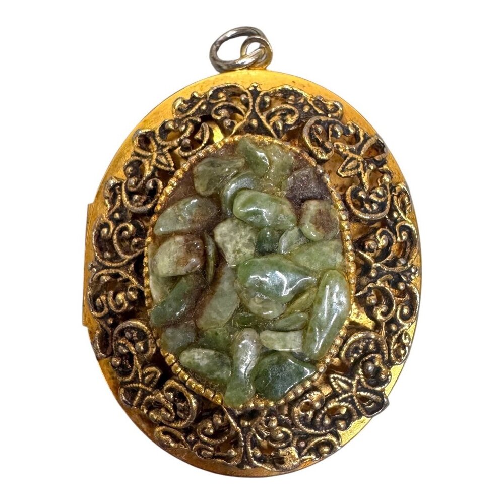 1960's Crushed Aventurine Pendant Necklace Vintage Indian Jade Costume Jewelry